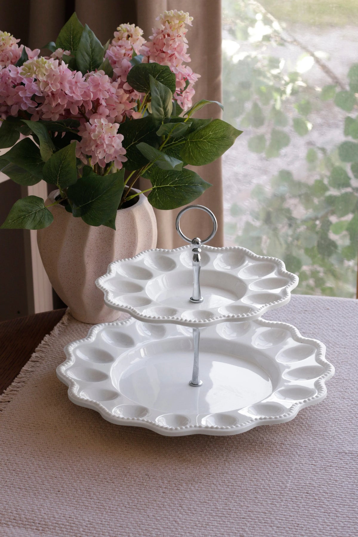 VIDA Alegria Two Tiered Egg Server White