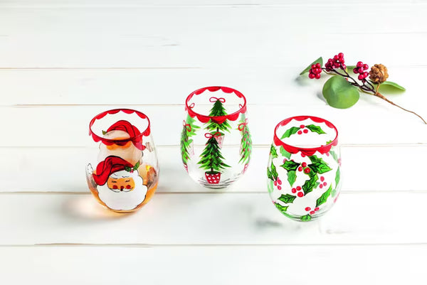 Holly Painted Wine Glass
