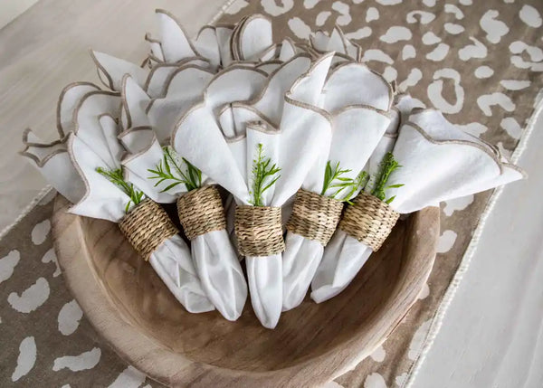 White Seagrass Napkin Ring Set